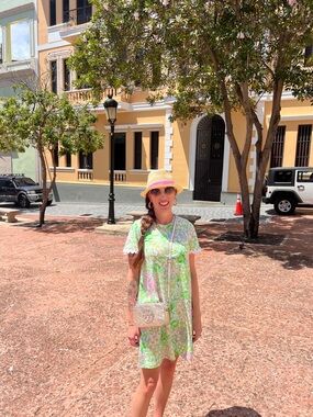 Meet your Posher, Helen